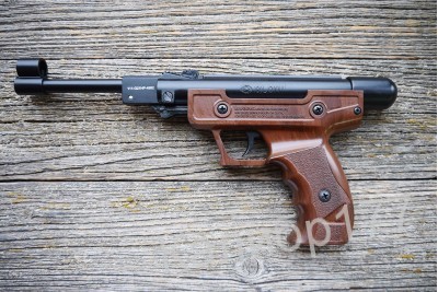 Пистолет пневматический BLOW H-01 пластик под дерево кал. 4, 5мм